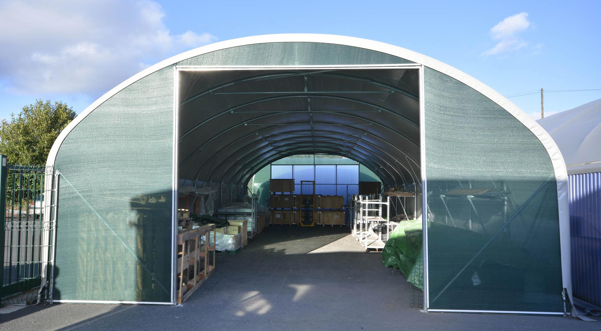 tunnel-de-stockage-agricole-dolmen-640-largeur-6-40-m-serre-en-direct
